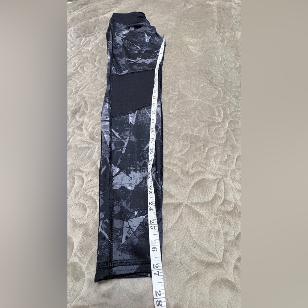 Old Navy Active Go-Dry Printed Leggings S Petite High Rise - Picture 5 of 5